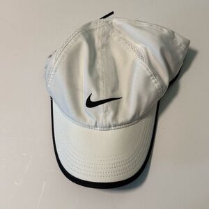 Nike White and Black Sports Cap